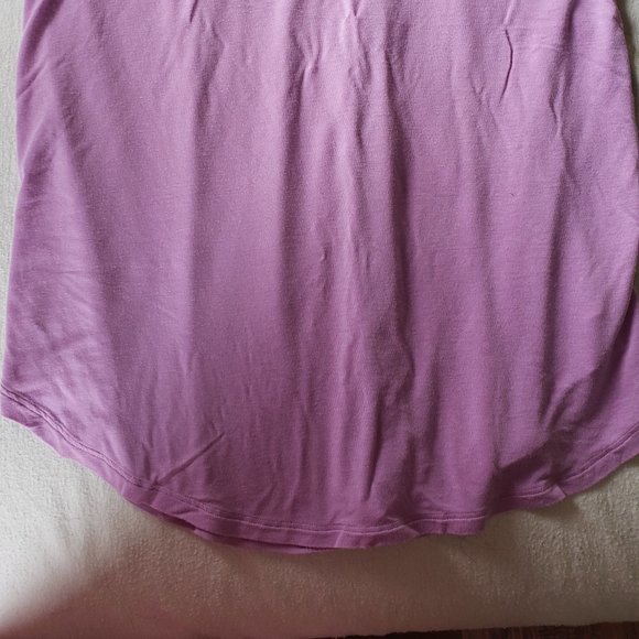 VS PINK Muscle Tee Tank Top Purple - Picture 5 of 6